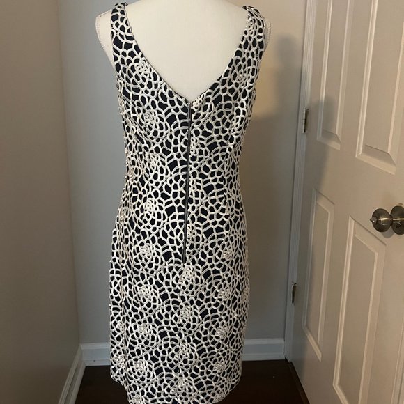 Lauren By Ralph Lauren Sleeveless Dress Size 8- Navy Blue/White Crochet Overlay - Picture 2 of 8